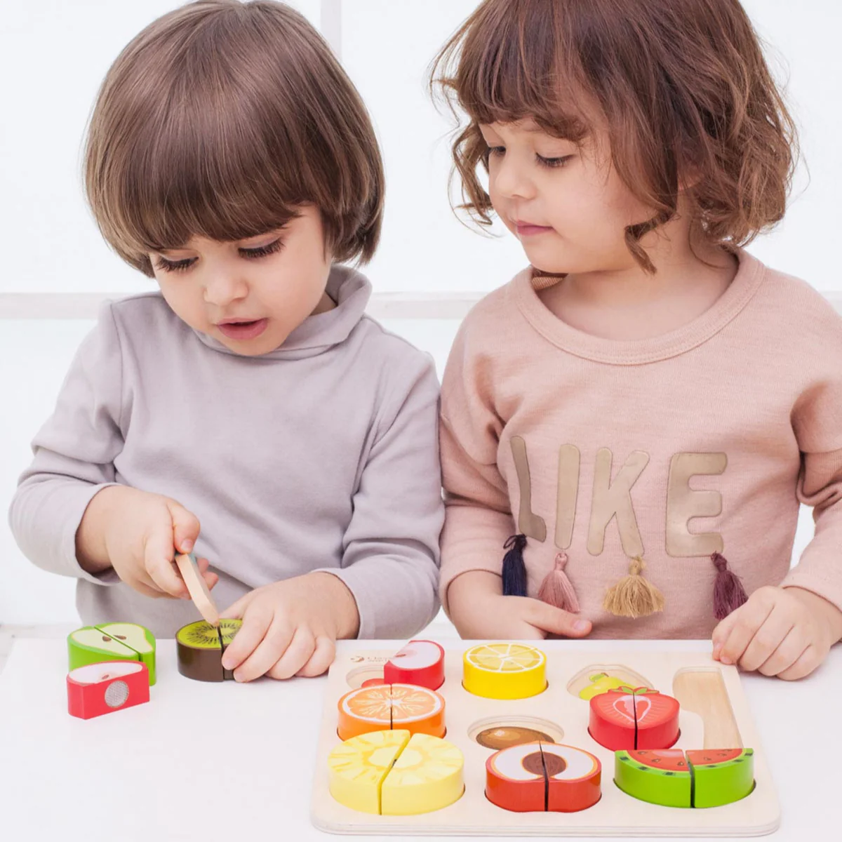 Classic World Cutting Fruit Puzzle - Image 2