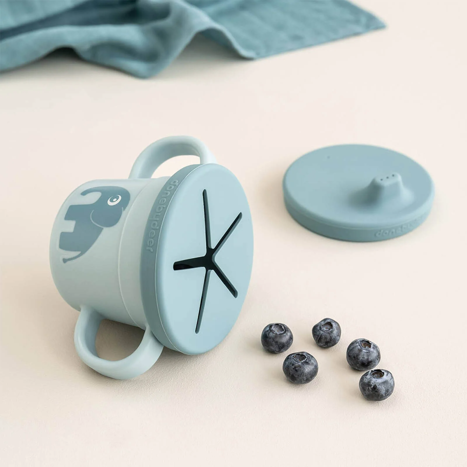 Done by Deer Foodie Spout & Snack Cup - Image 5