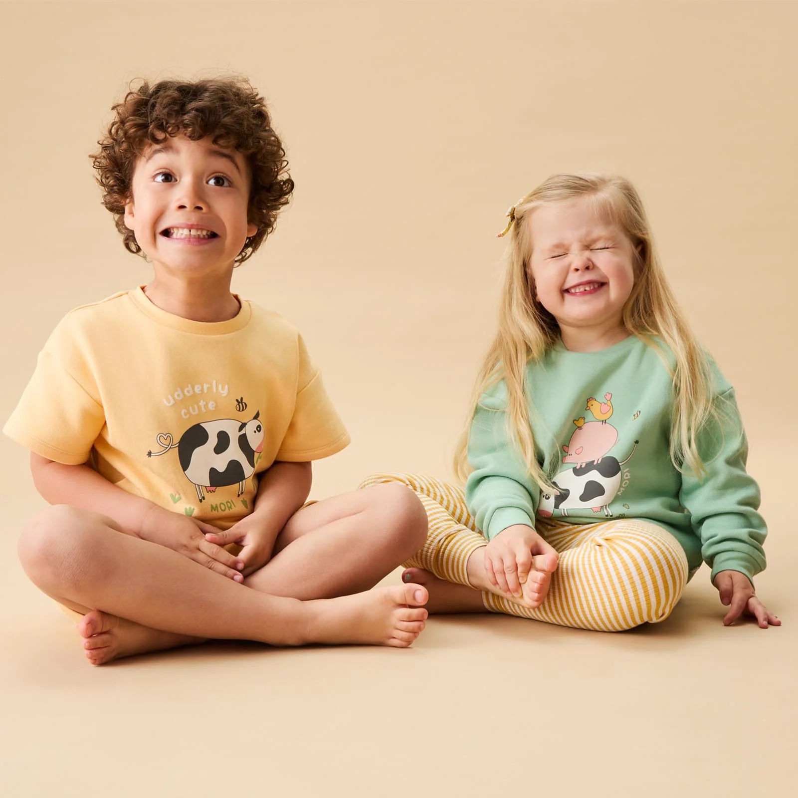Farmyard Friends Oversized Sweatshirt - Image 2