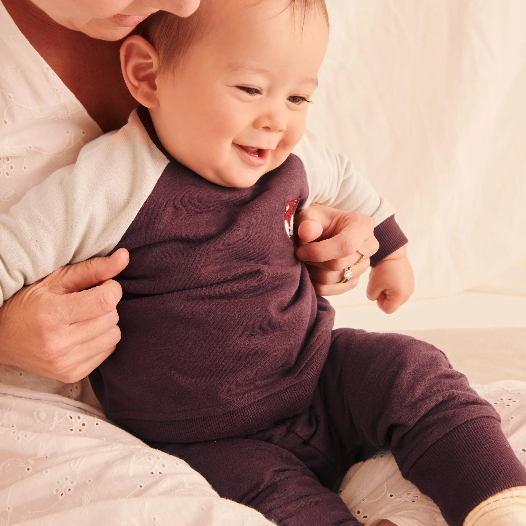 Fox Sweatshirt & Joggers Outfit - Image 4
