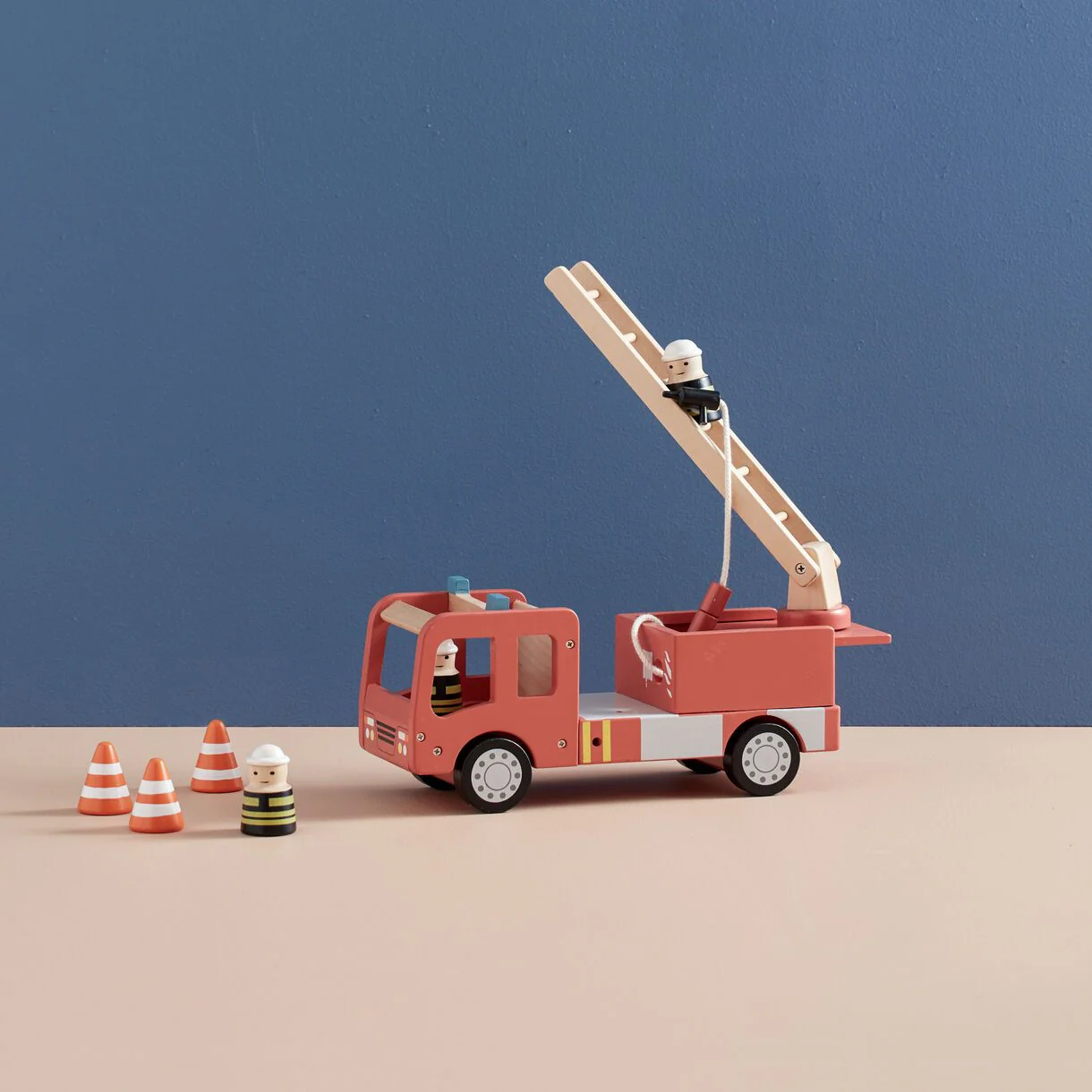 Kid's Concept Aiden Fire Truck - Image 2