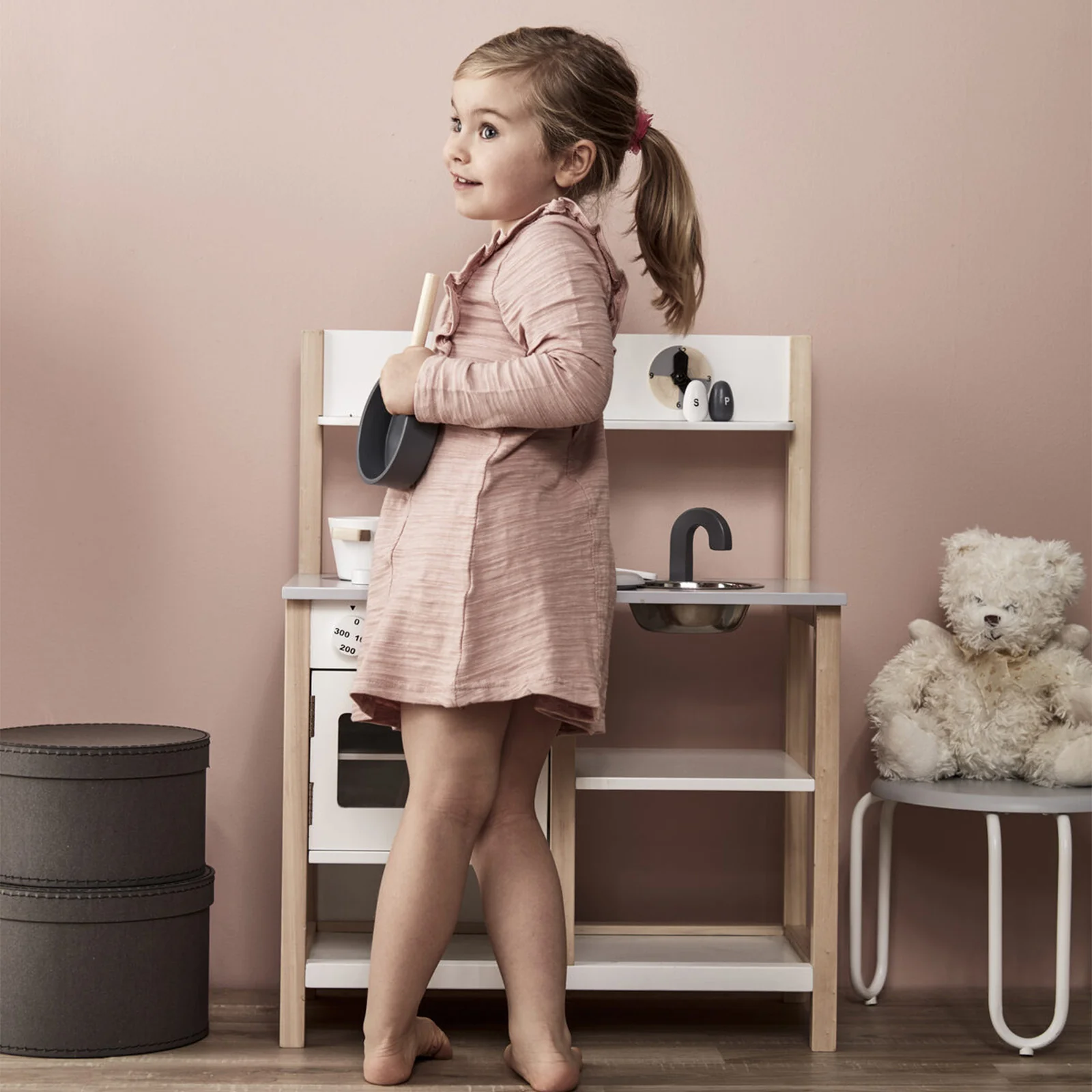 Kid's Concept Play Kitchen - Image 2