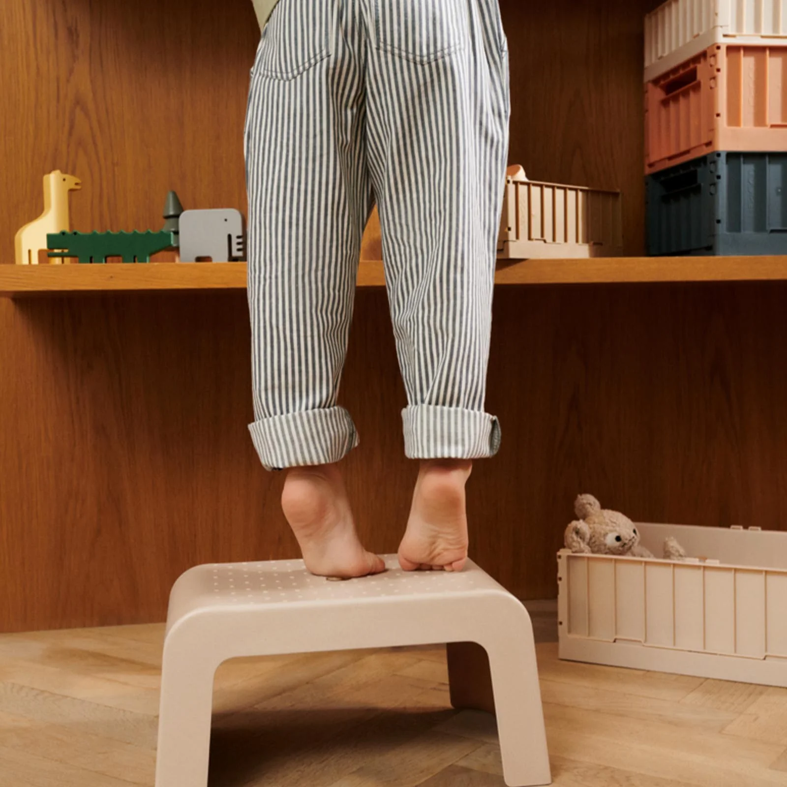Liewood Ulla Step Stool - Sandy - Image 3