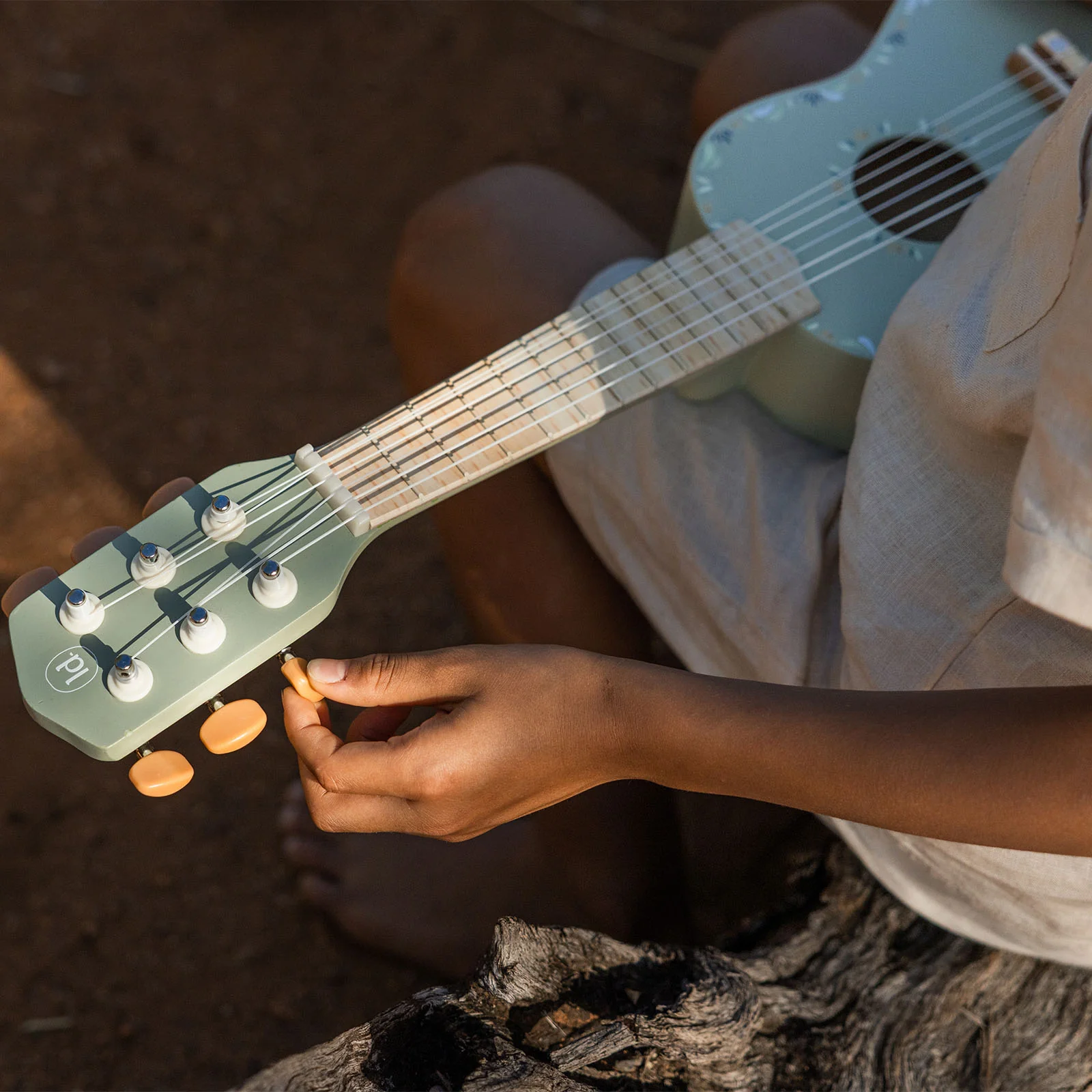 Little Dutch Safari Friends Wooden Guitar - Green - Image 5