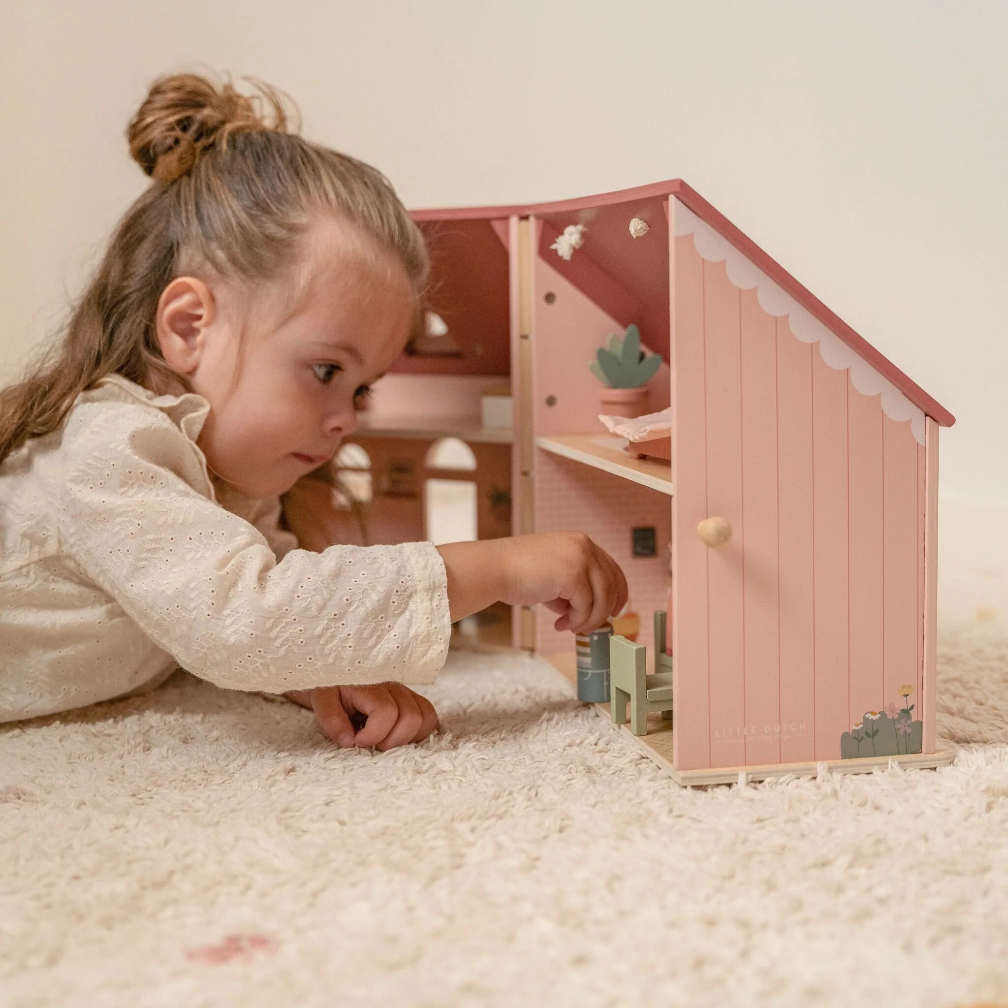 Little Dutch Small Dollshouse - Image 3