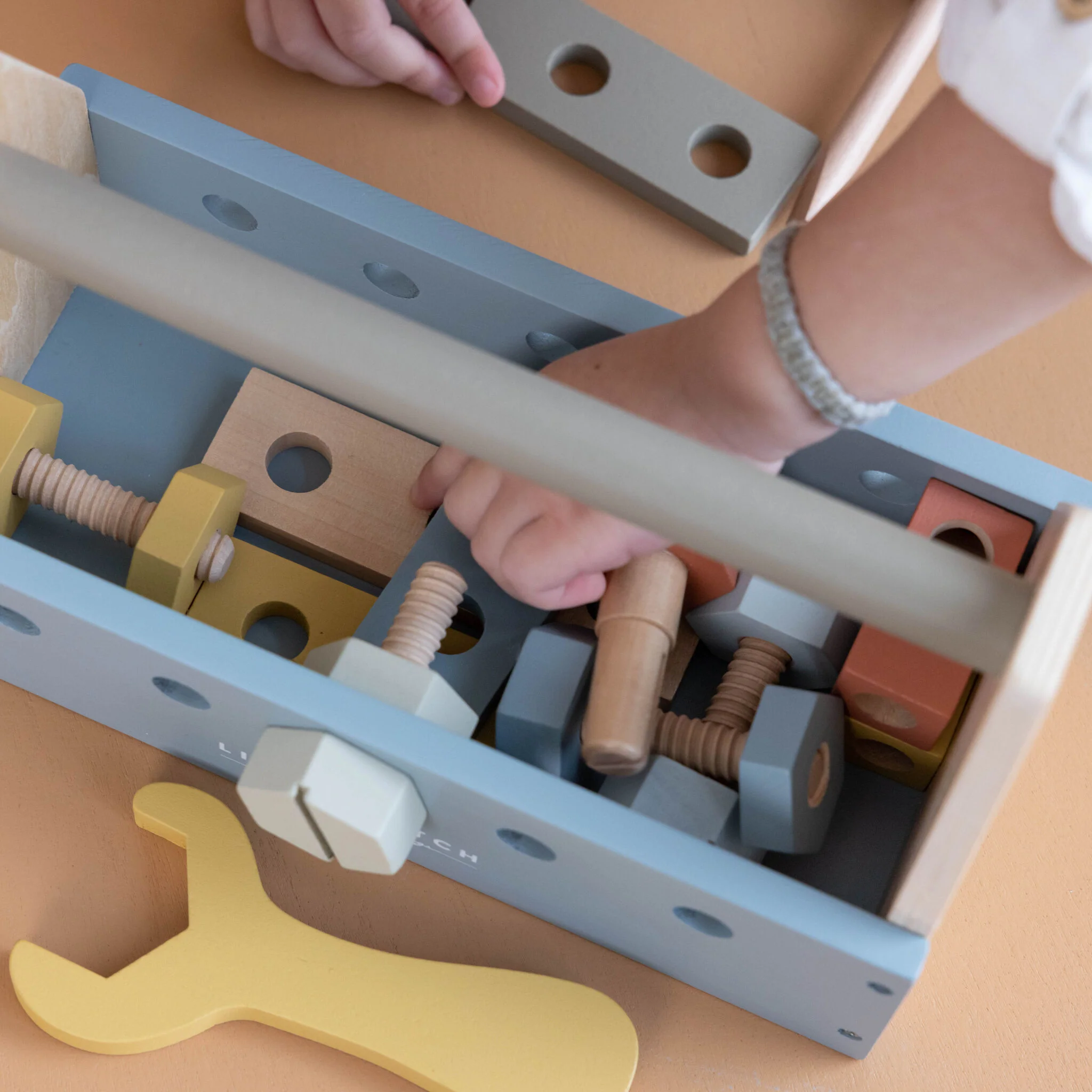 Little Dutch Tool Box - Image 5