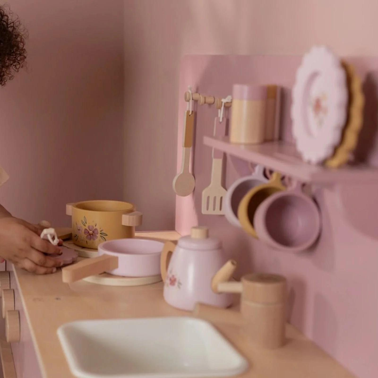 Little Dutch Wooden Play Kitchen - Pink - Image 4
