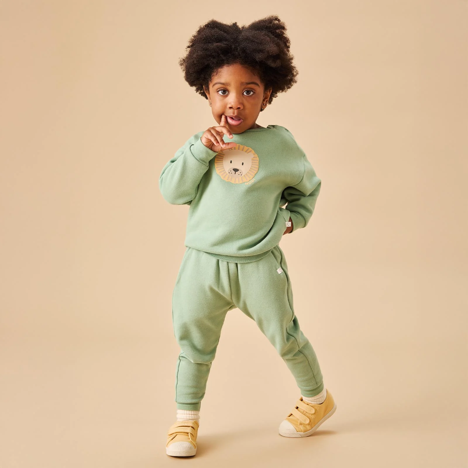 Lion Sweatshirt & Joggers
