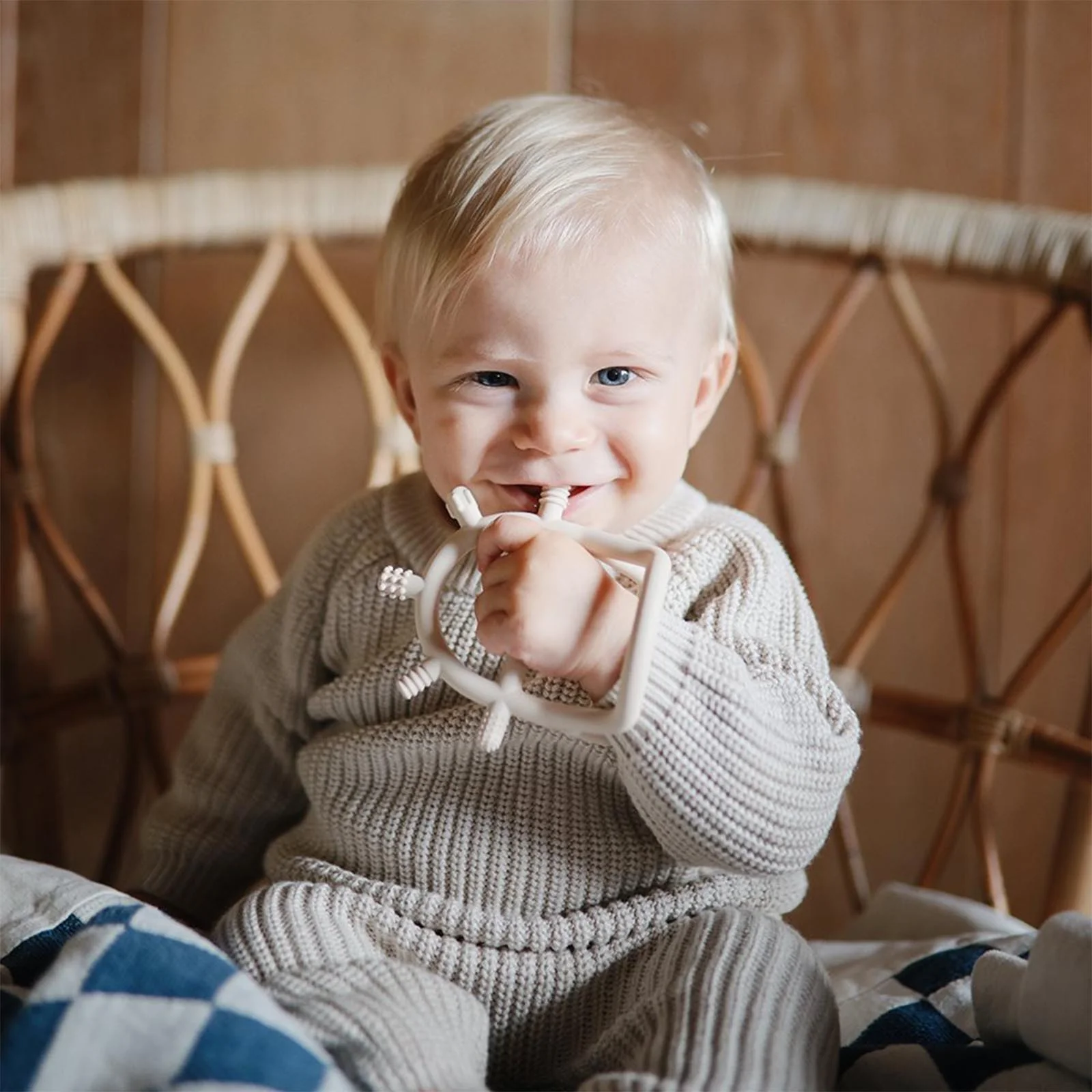 Mushie No Drop Sensory Teether - Image 2