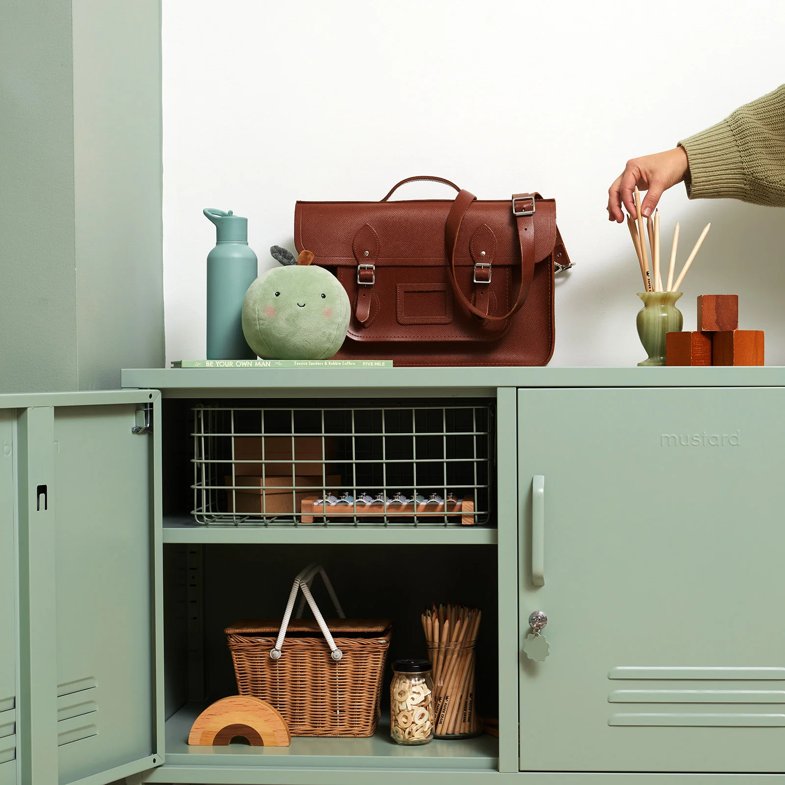 Mustard Made The Lowdown Locker - Image 11