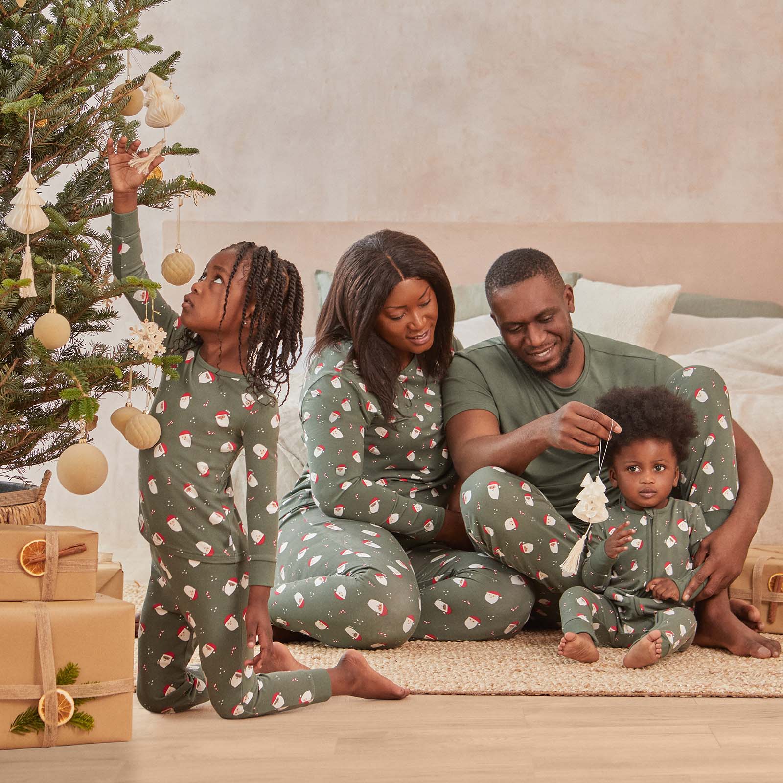 Santa Print Pyjamas - Image 2