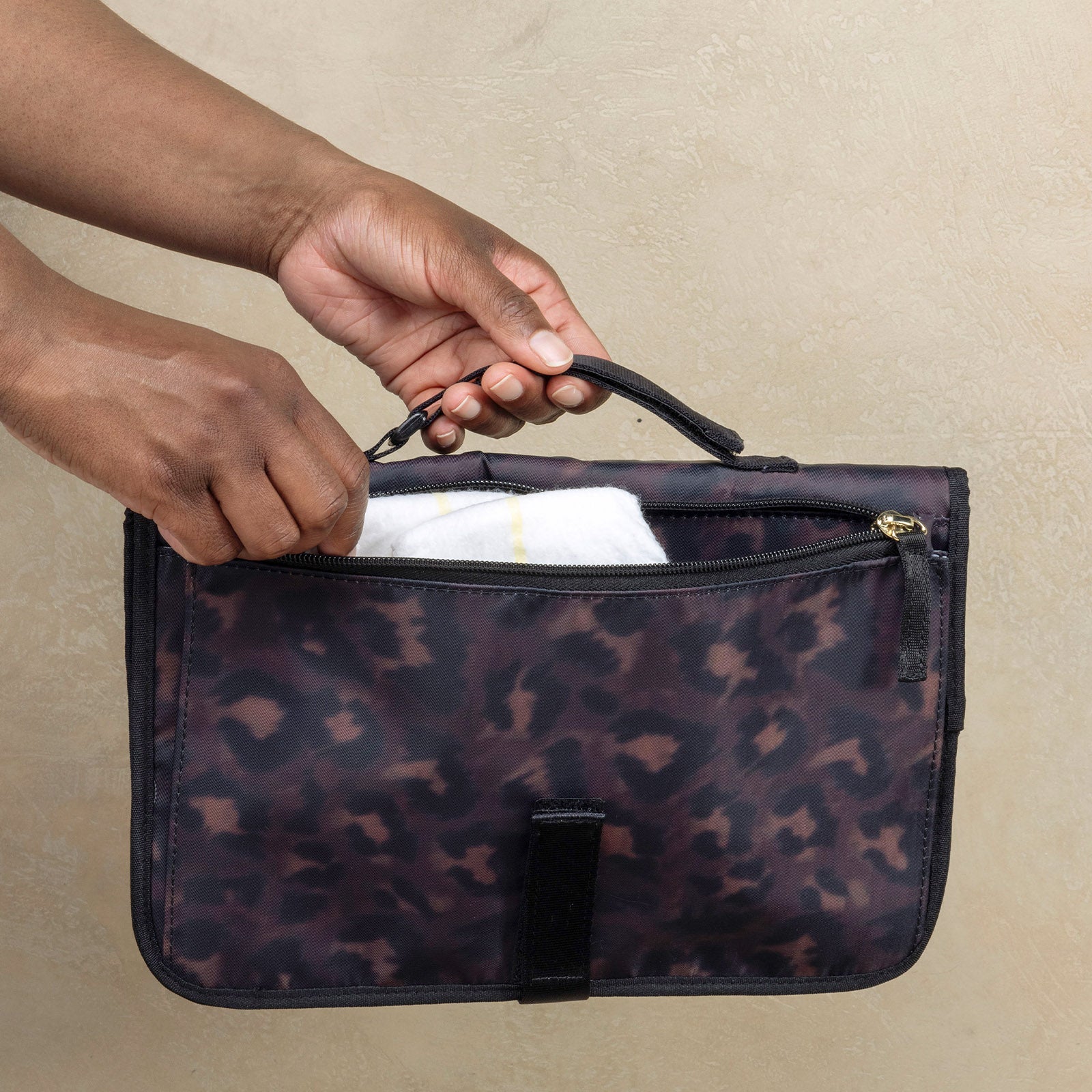 Storksak Baby Changing Station - Leopard - Image 4