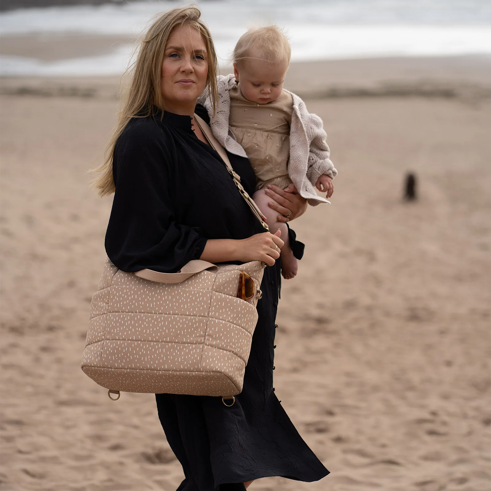 Storksak Organic Tote Changing Bag - Seashell - Image 6