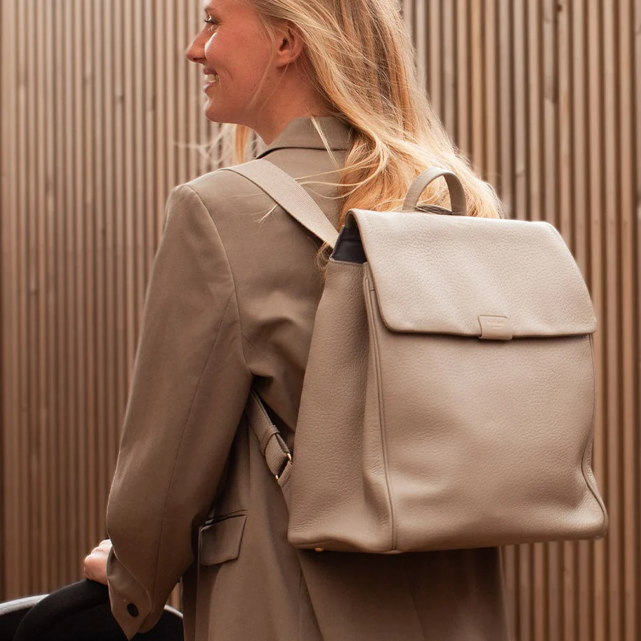 Storksak St James Changing Bag Leather - Taupe