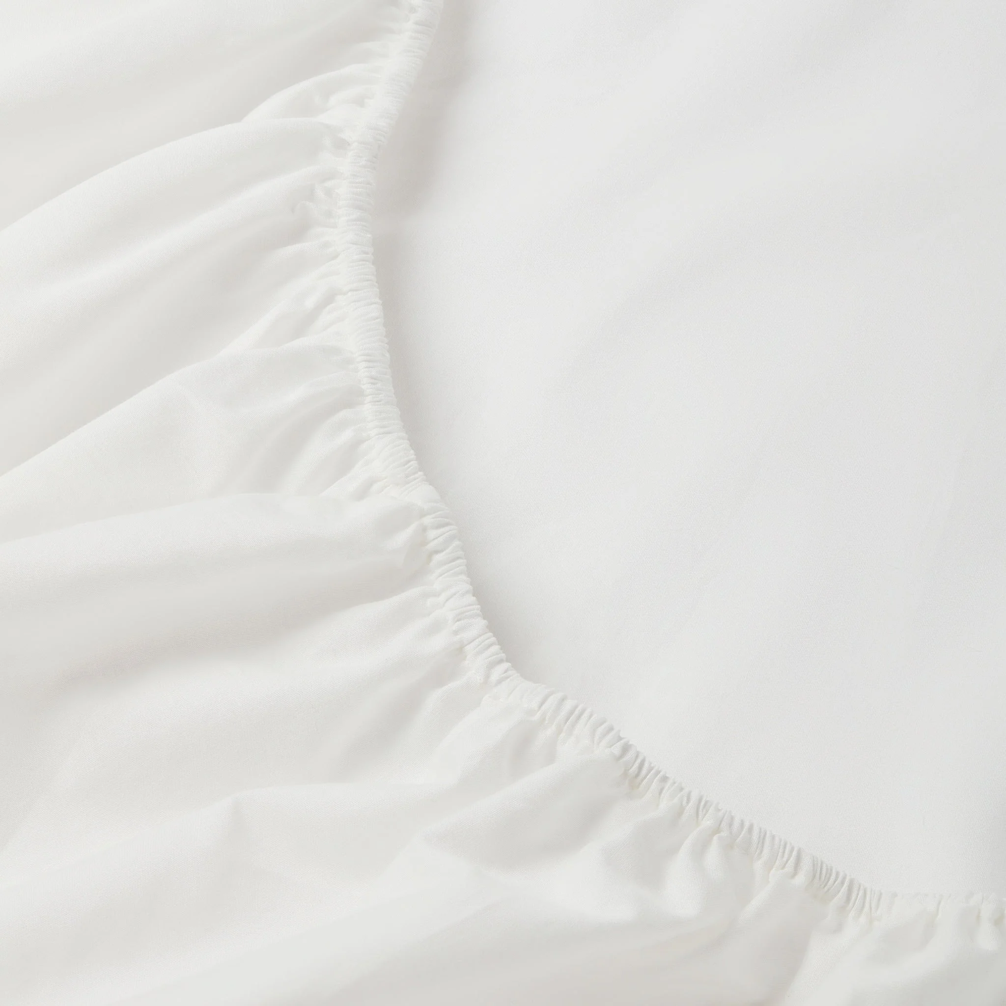 White Cot Bed Fitted Sheet - Image 2